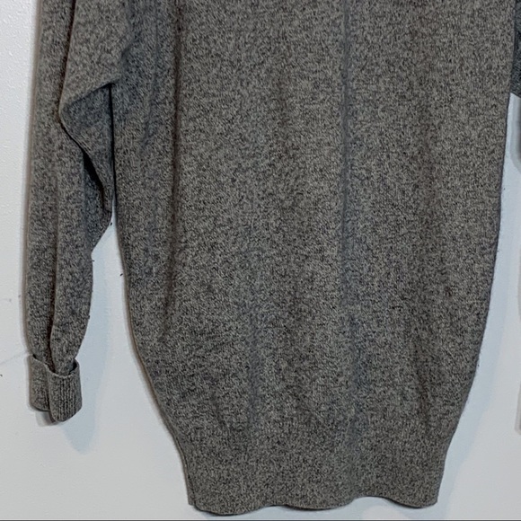 EUC Burberrys 100% Cashmere Sweater - Picture 3 of 5